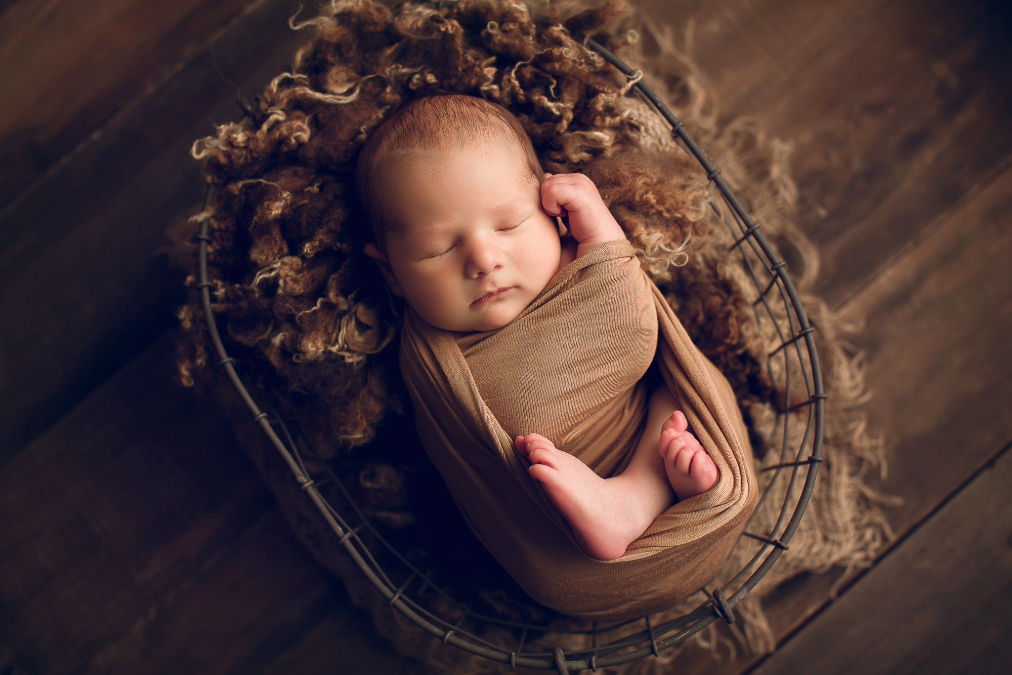 Adelaide Newborn photographer photo of a newborn baby.