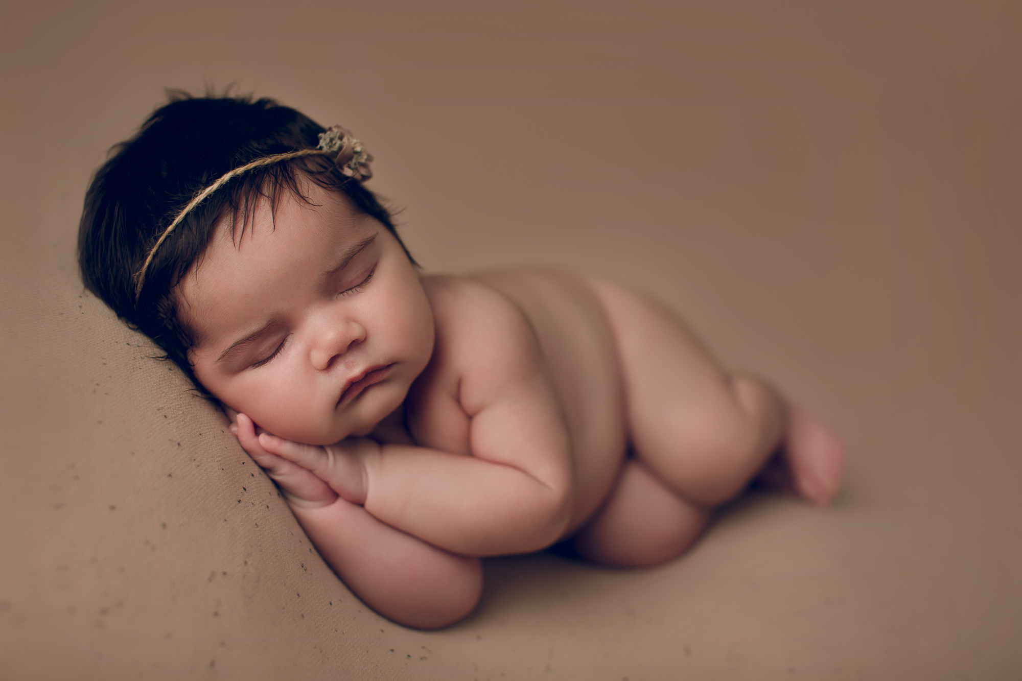 Adelaide Newborn photographer photo of a newborn baby.