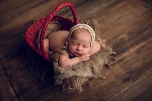 Adelaide Newborn photographer photo of a newborn baby.