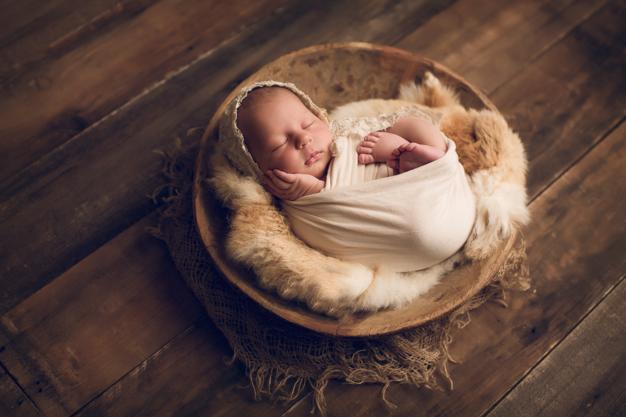 Adelaide Newborn photographer photo of a newborn baby.