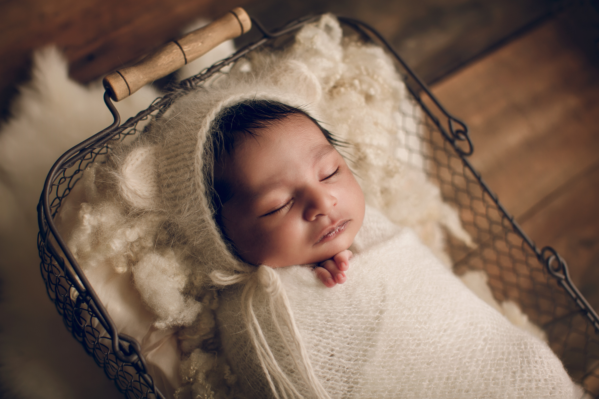 Adelaide Newborn photographer photo of a newborn baby.