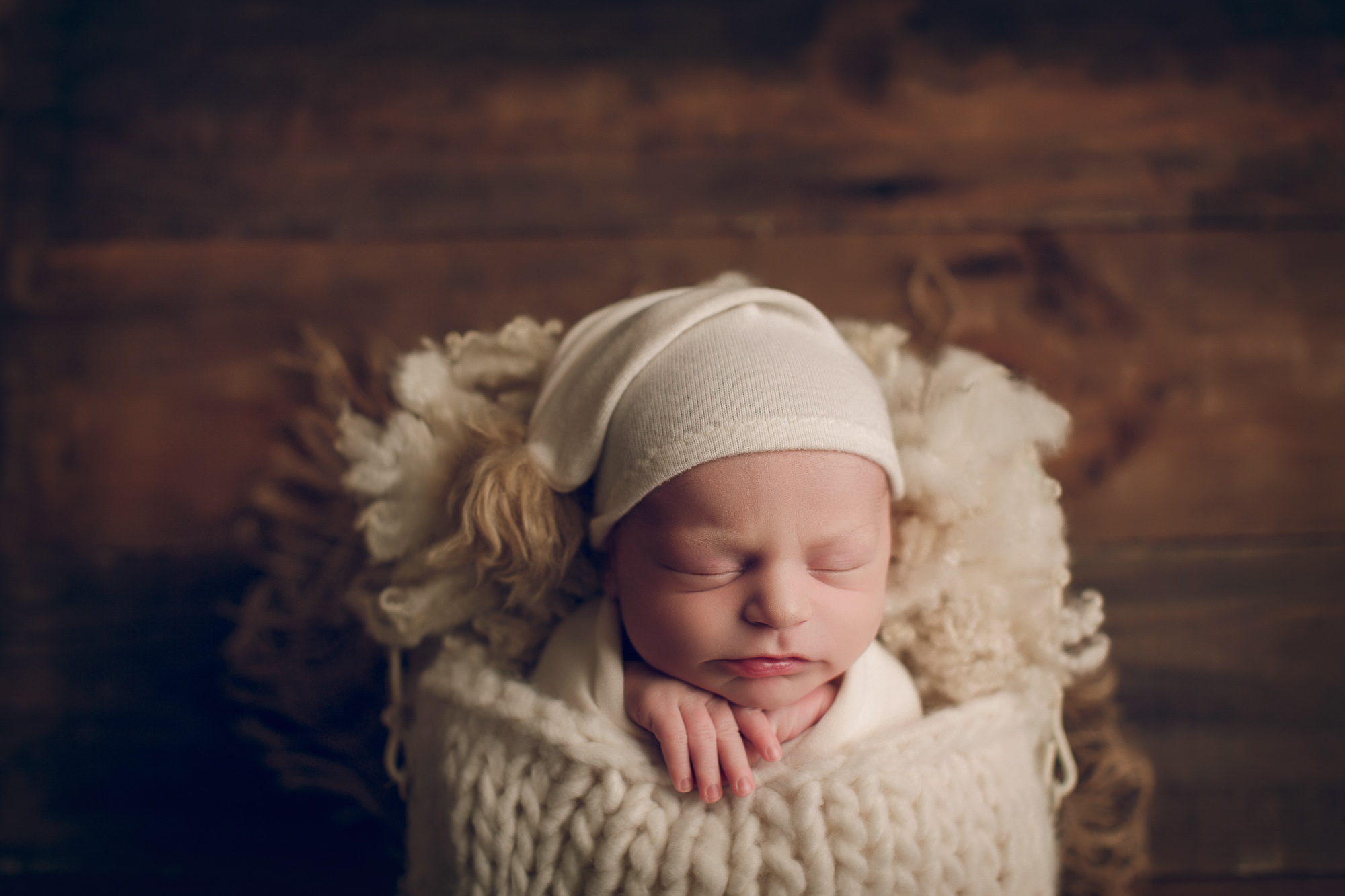 Adelaide Newborn photographer photo of a newborn baby.
