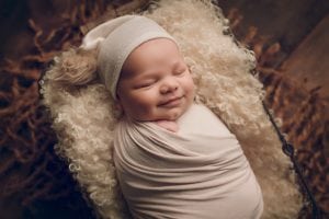 Adelaide Newborn photographer photo of a newborn baby.