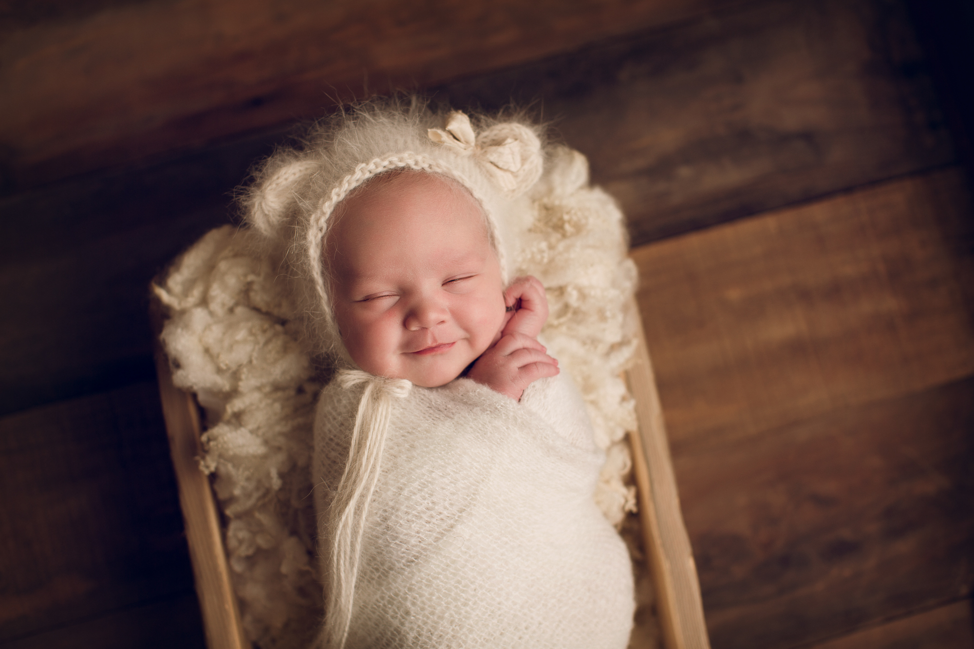 Adelaide Newborn photographer photo of a newborn baby.