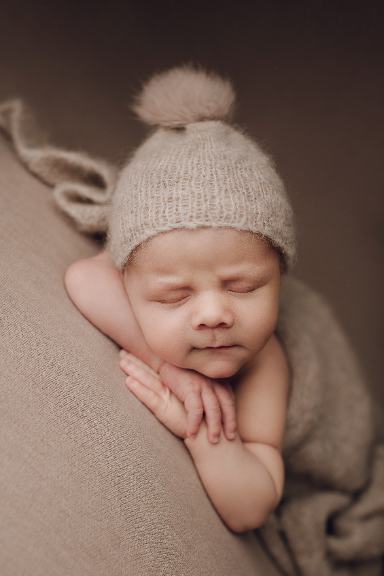 Adelaide newborn baby photographer's photo of a newborn baby.