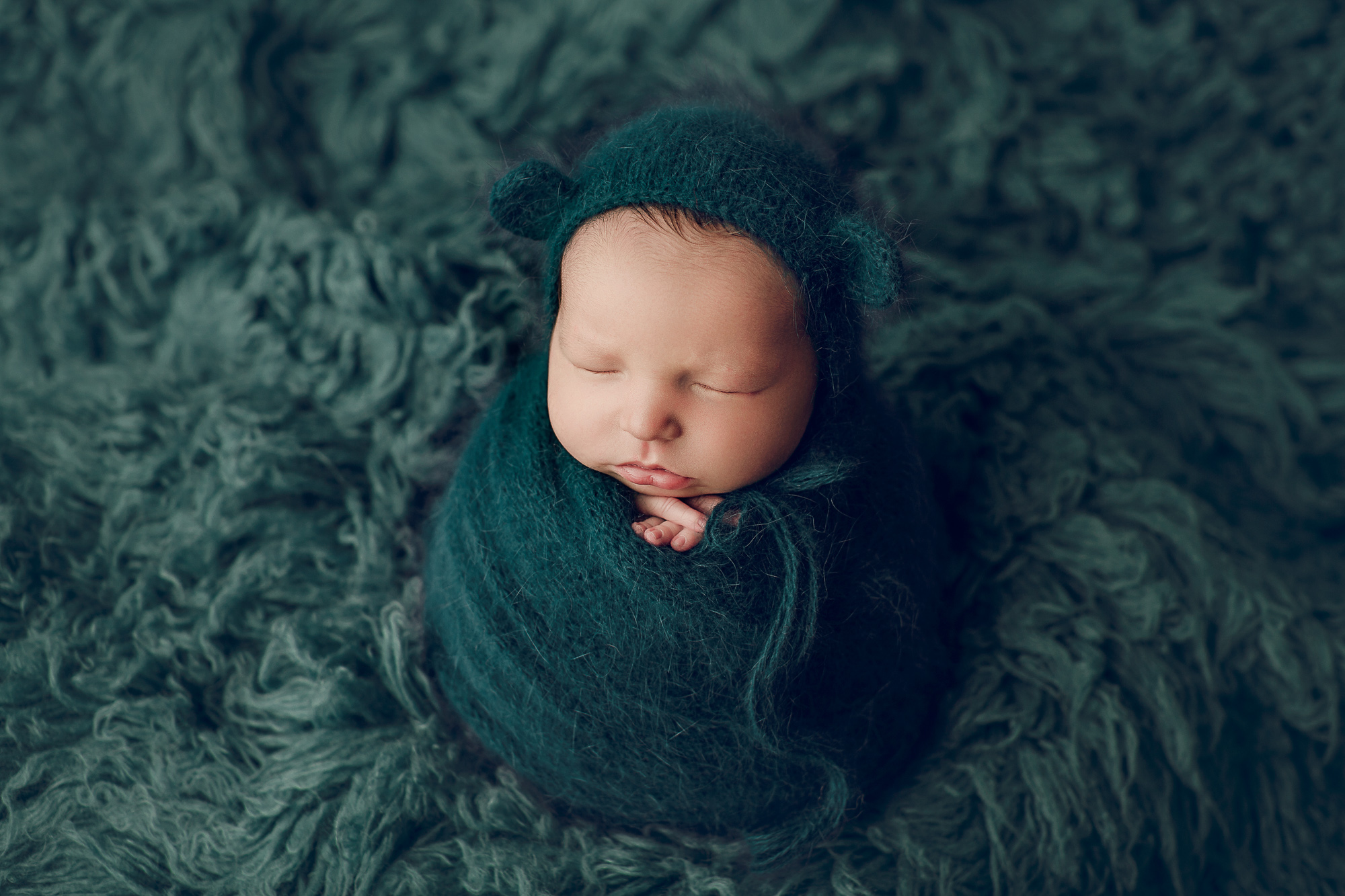 Adelaide newborn baby photographer's photo of a newborn baby.