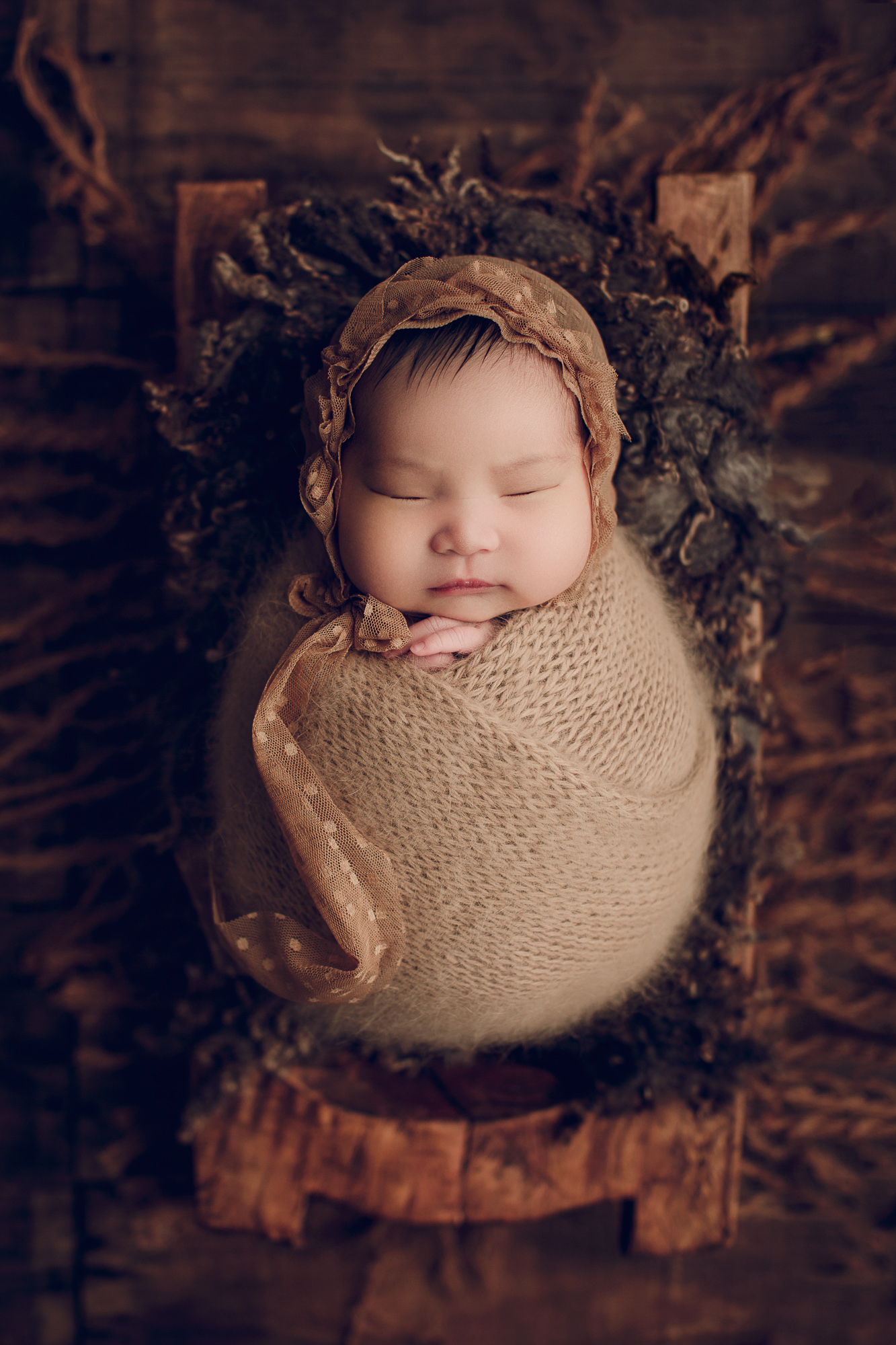 Adelaide newborn baby photographer's photo of a newborn baby girl.