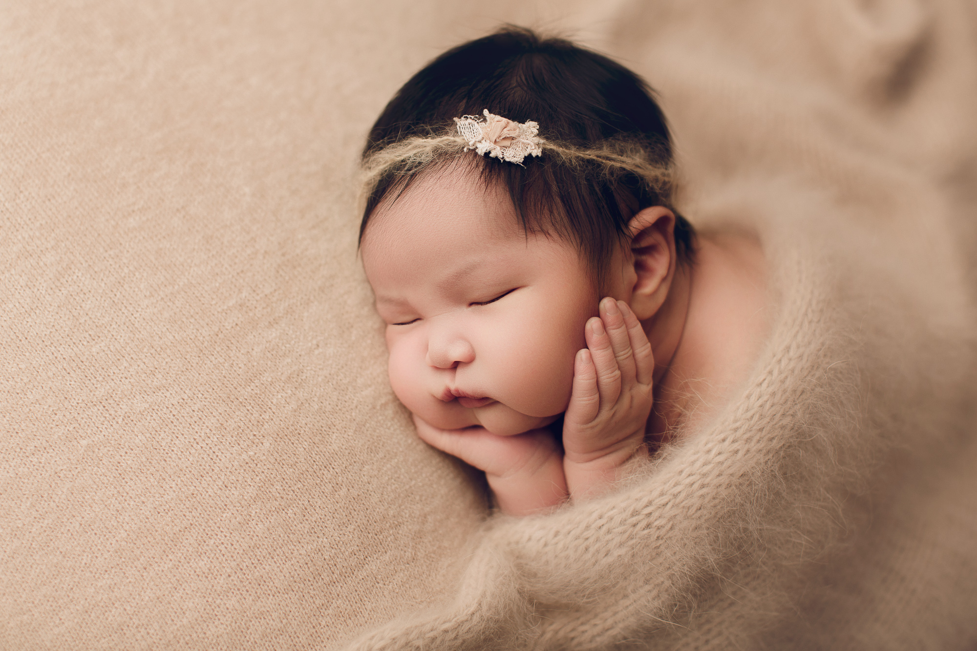 Adelaide newborn baby photographer's photo of a newborn baby girl.
