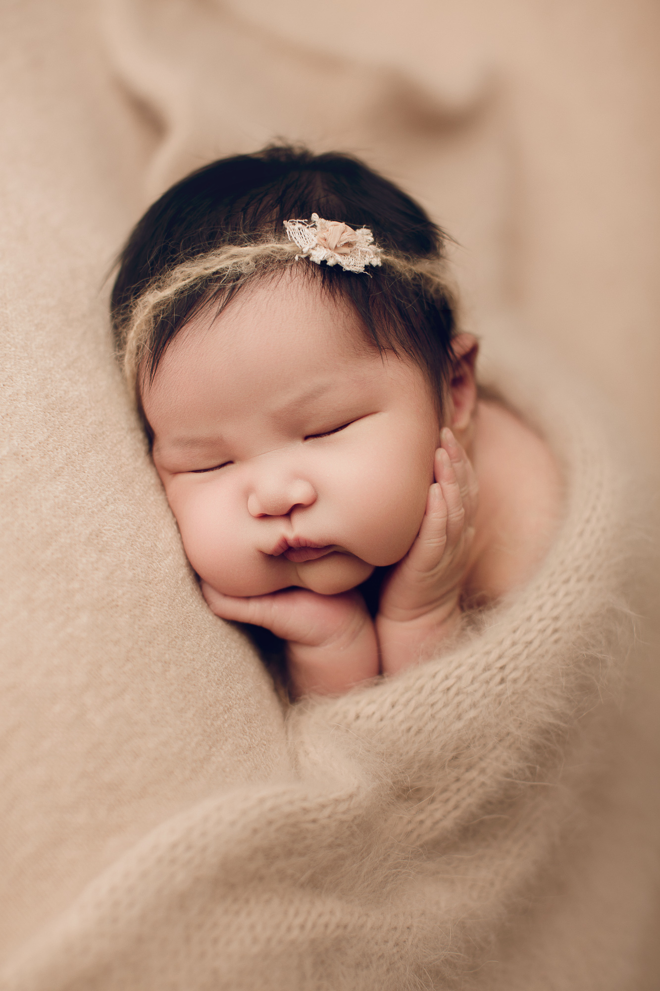 Adelaide newborn baby photographer's photo of a newborn baby girl.
